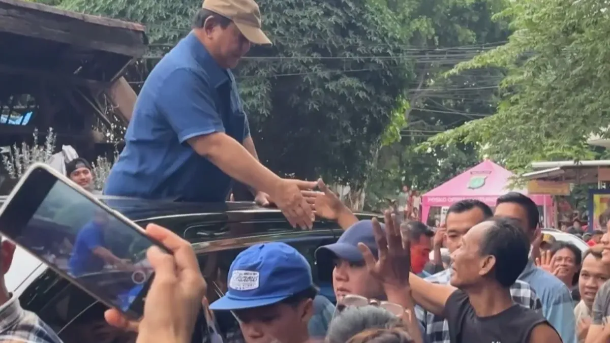 Seskab: Presiden Spontan Tinjau Bantaran Rel Senen