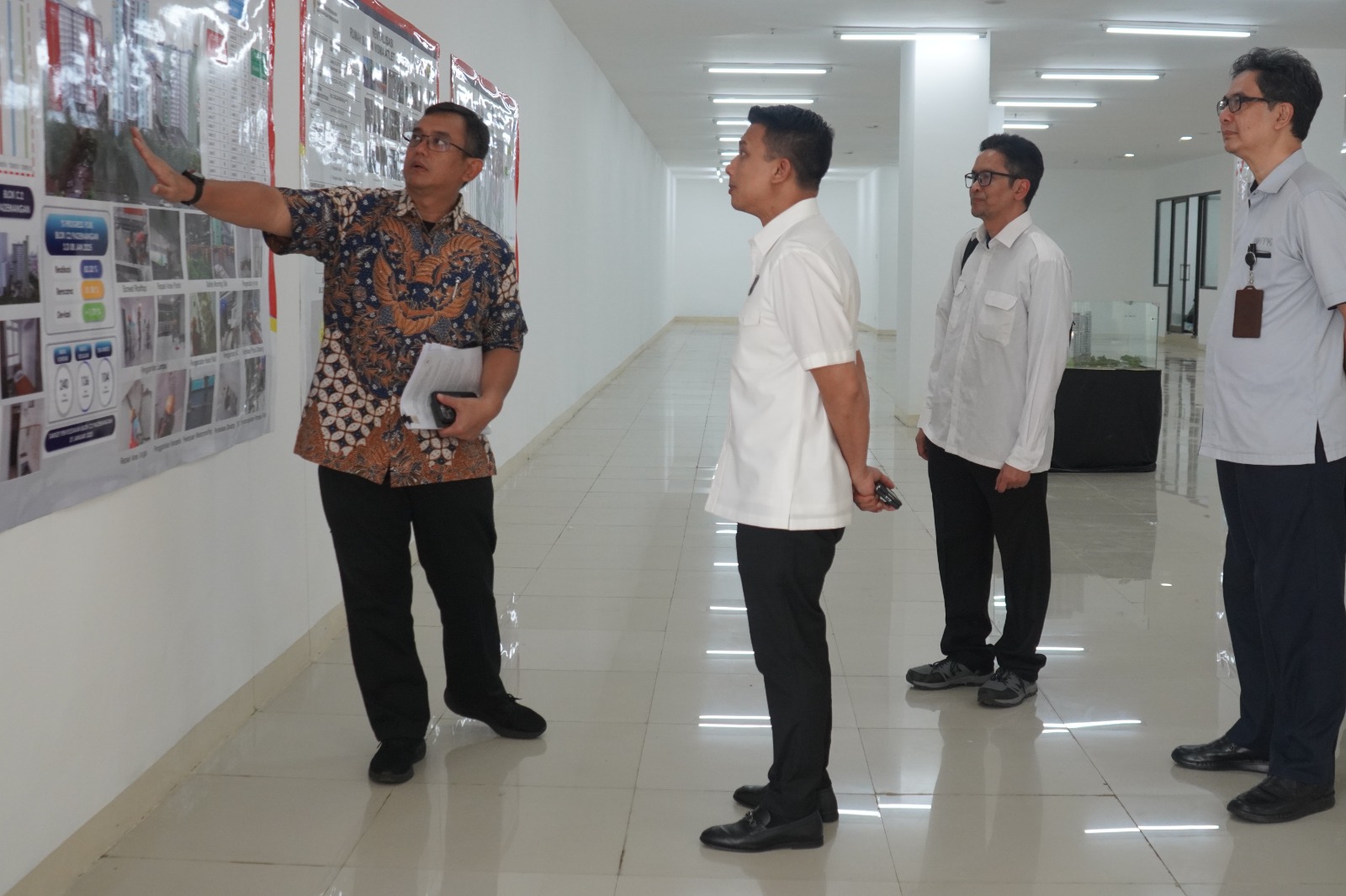 Kunjungan Lapangan Kesiapan Penggunaan Ex-Wisma Atlet untuk Hunian ASN, TNI, dan Polri serta MBR - Foto