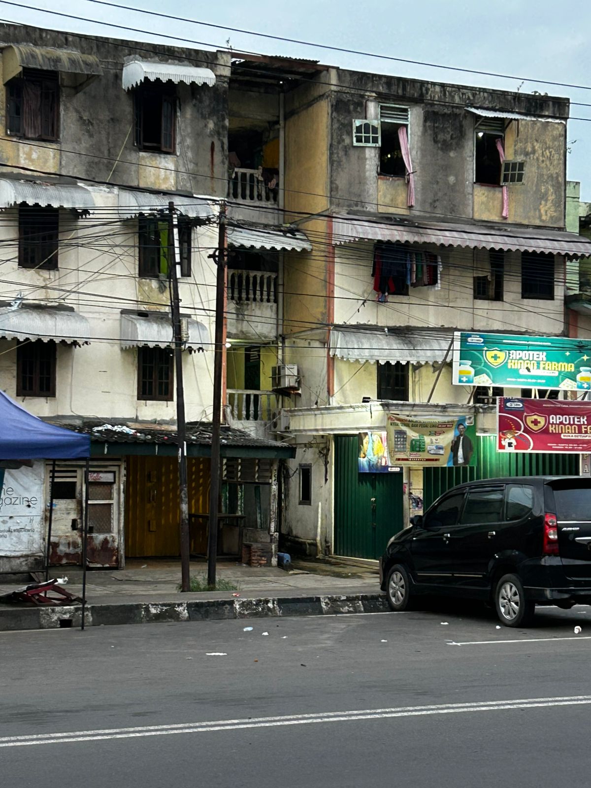 Peninjauan kawasan kumuh di Rusun Ilir Barat, Sumatera Selatan - Foto