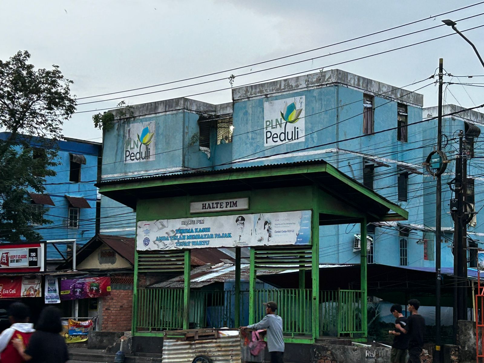 Peninjauan kawasan kumuh di Rusun Ilir Barat, Sumatera Selatan - Foto