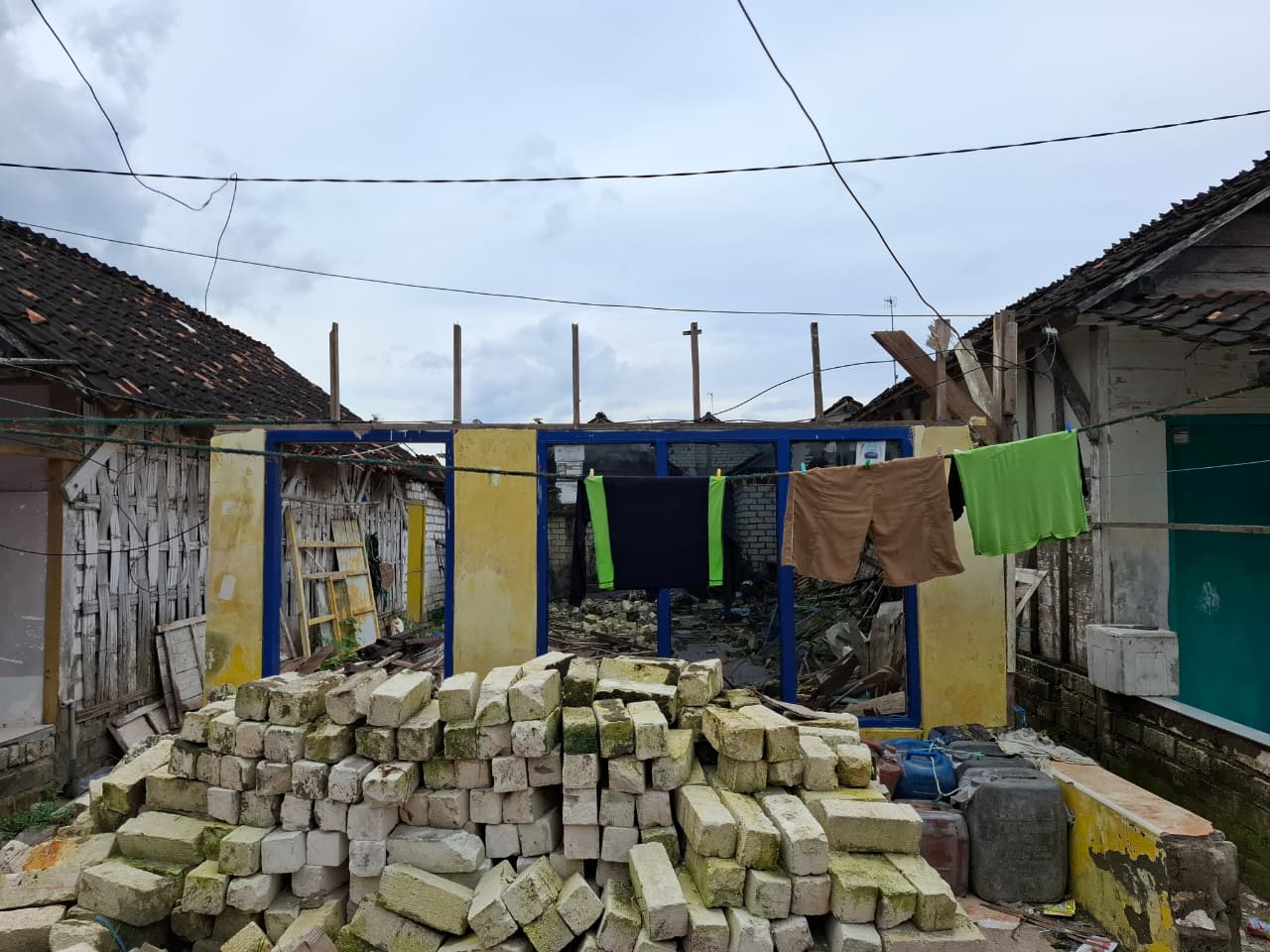 Kunjungan Kerja Monitoring dan Evaluasi Penataan Kawasan Kumuh melalui DAK PPKT TA 2025 di Kabupaten Gresik - Foto