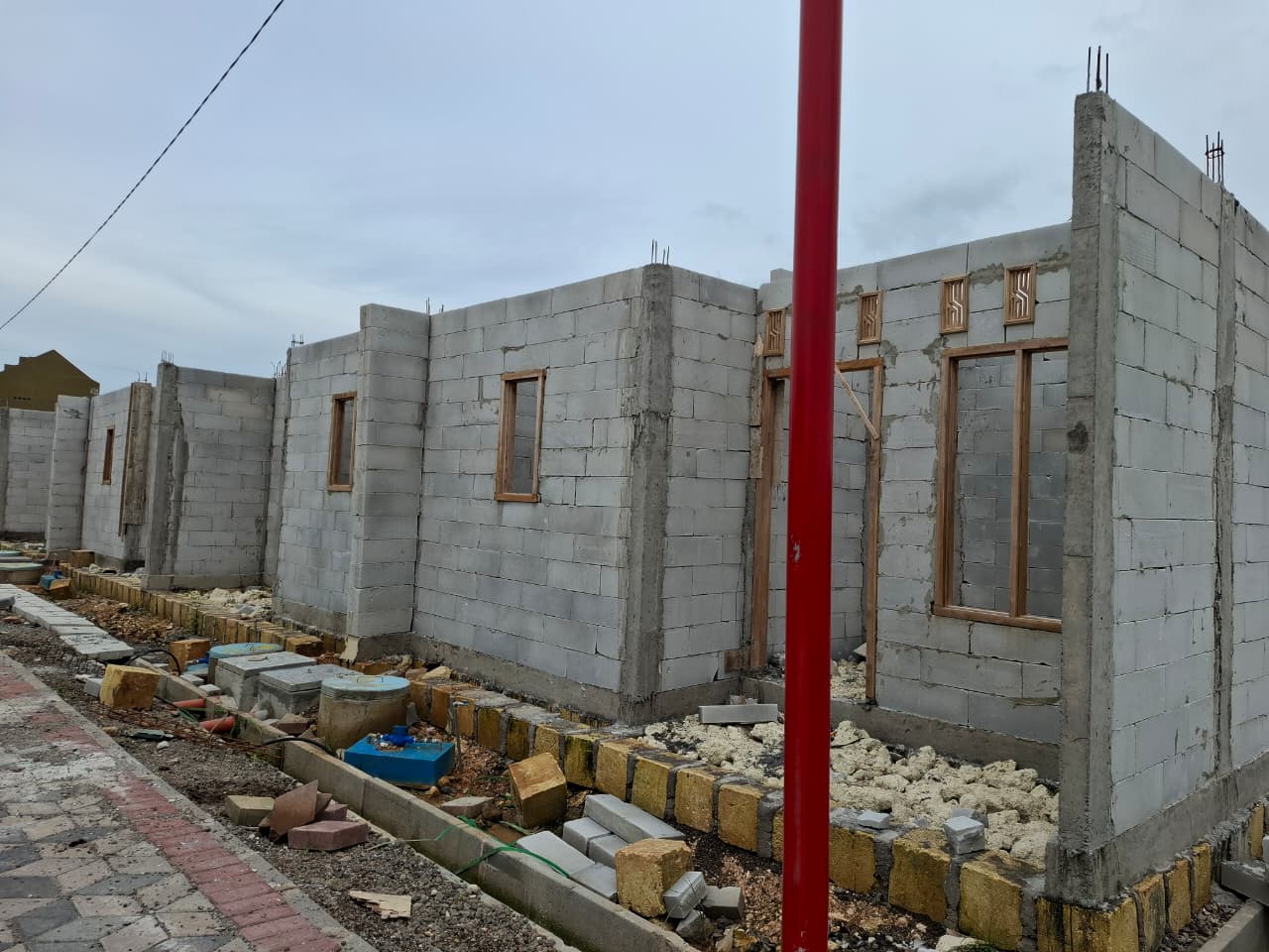 Kunjungan Kerja Monitoring dan Evaluasi Penataan Kawasan Kumuh melalui DAK PPKT TA 2025 di Kabupaten Gresik - Foto