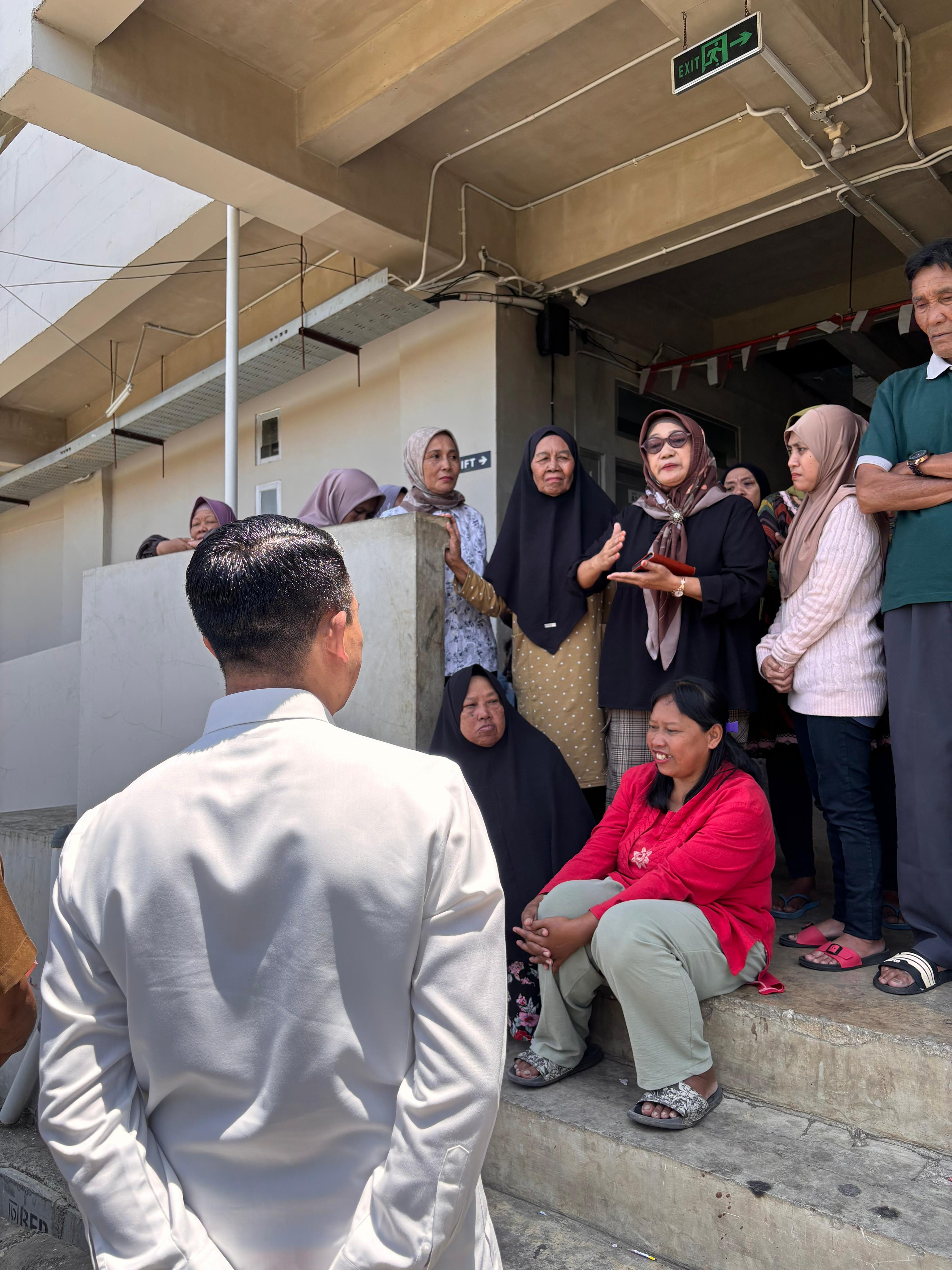 Kunjungan Lapangan untuk Meninjau Perkembangan Penataan Kawasan Permukiman di Tamansari (RDTS) - Foto