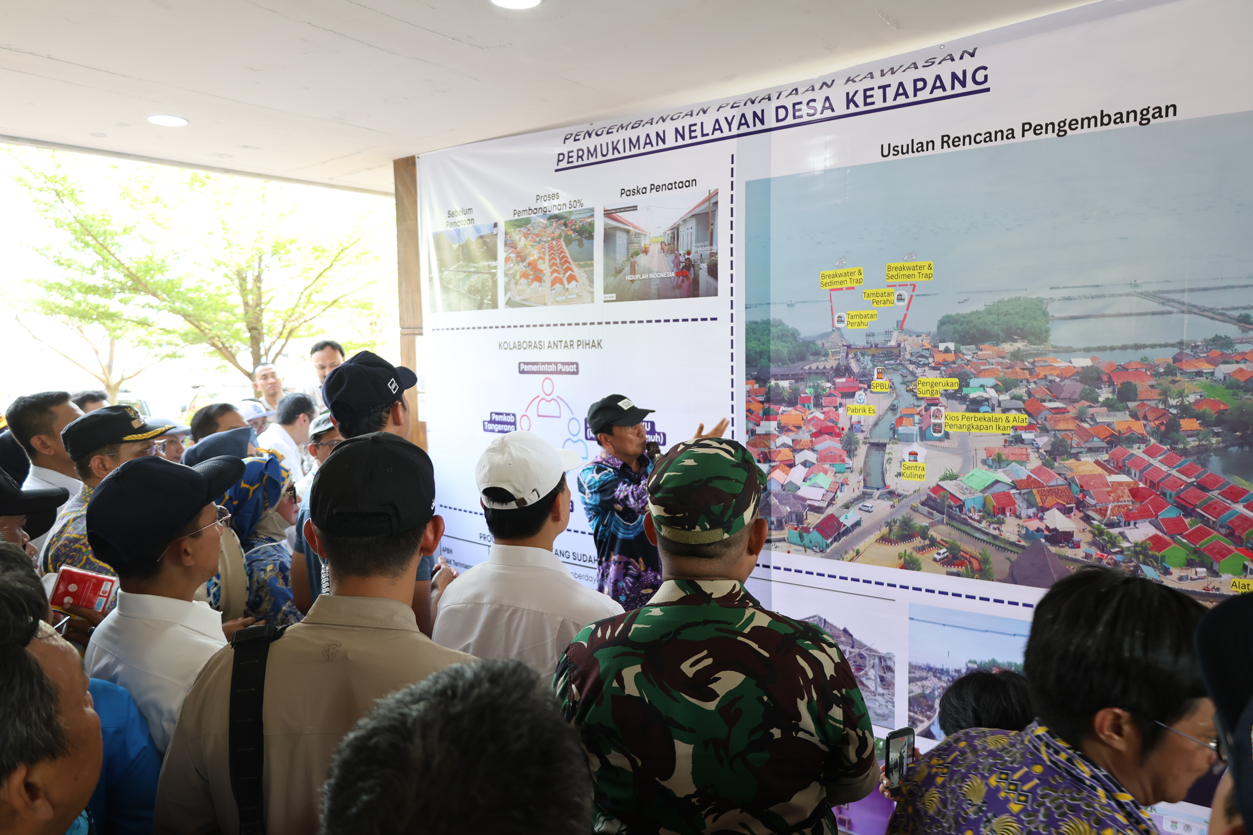 Kunjungan Menko ke Ketapang Urban Aquaculture - Foto