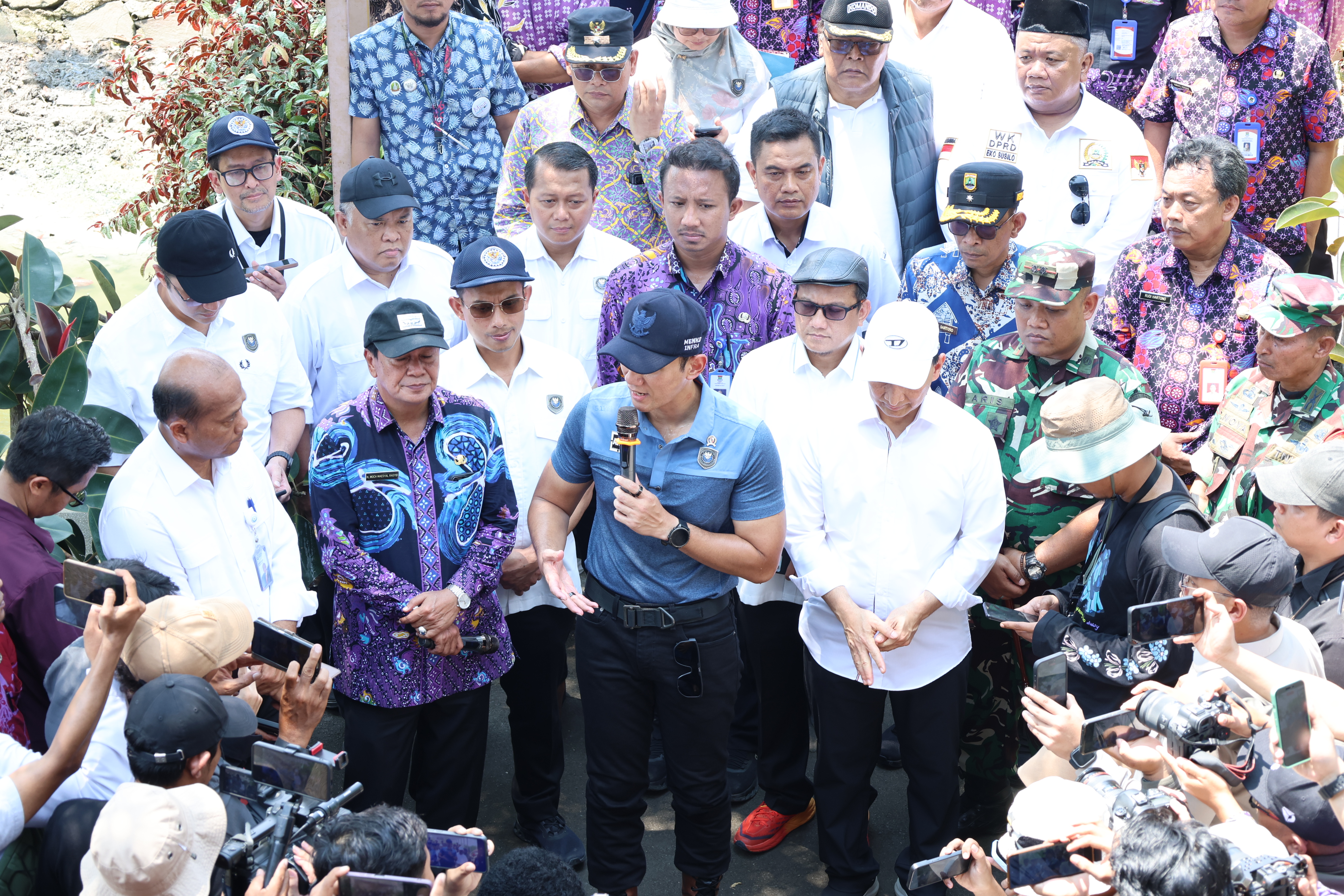 Kunjungan Menko ke Ketapang Urban Aquaculture - Foto