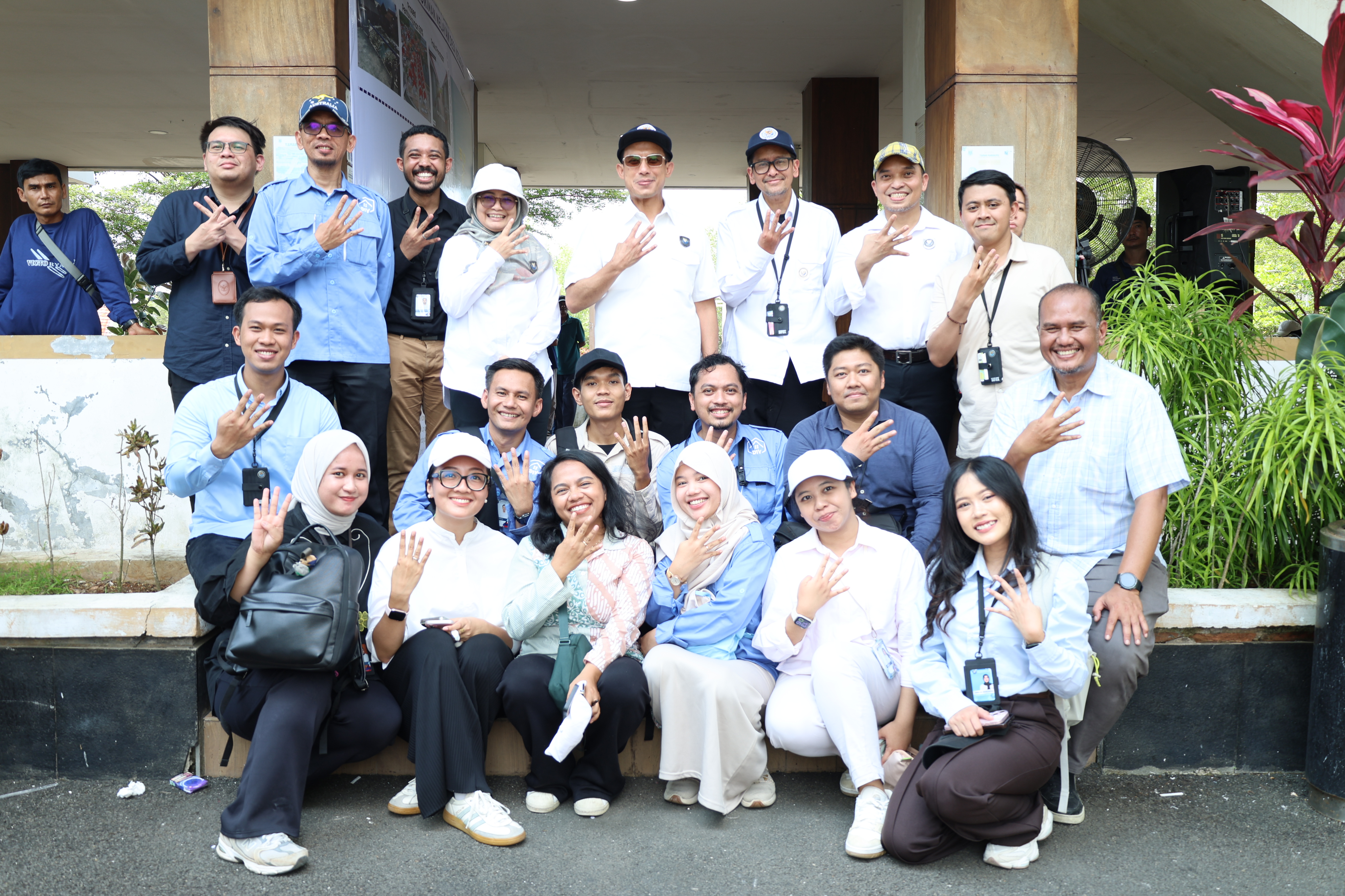 Kunjungan Menko ke Ketapang Urban Aquaculture - Foto